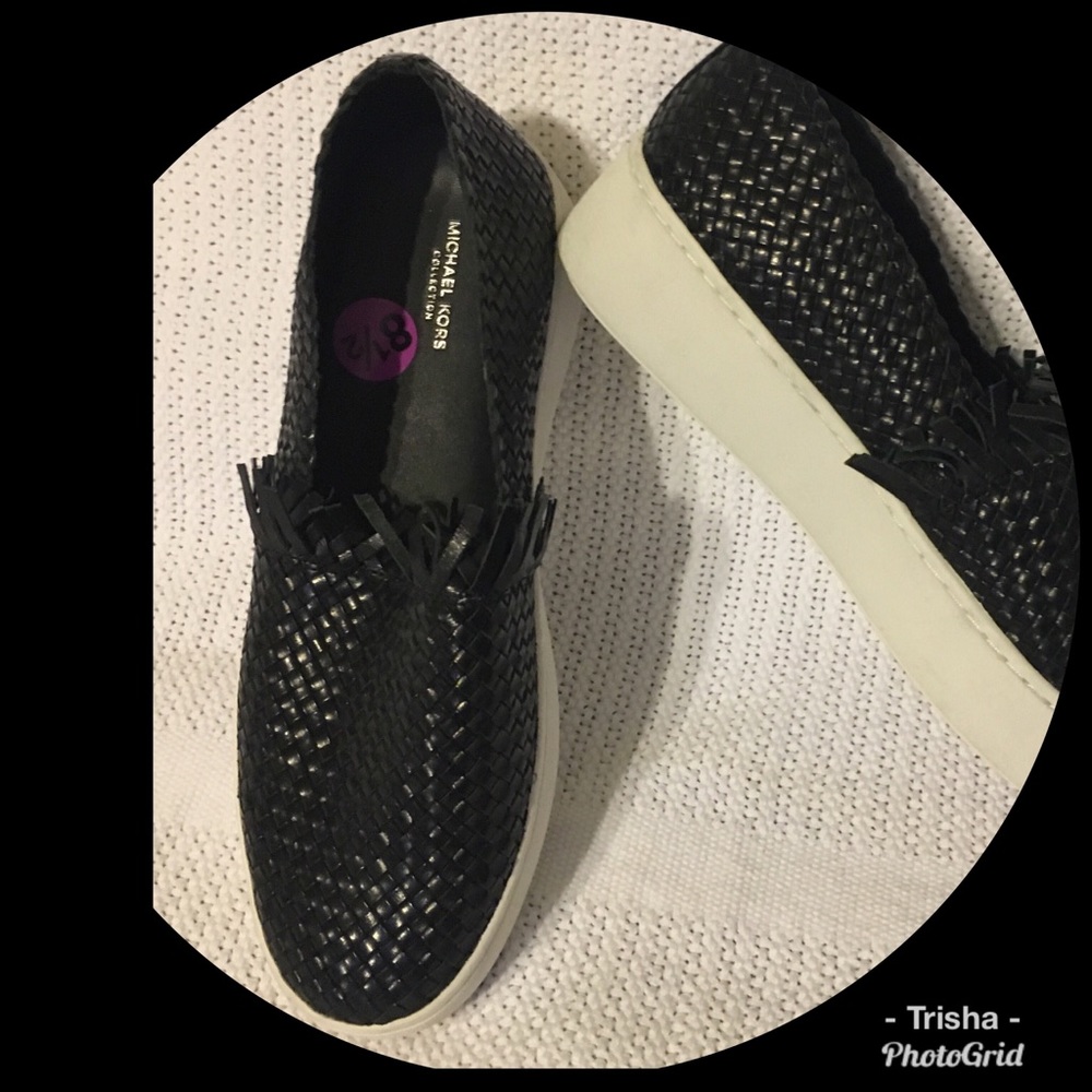 Michael kors Collection NWOT, woven & fringe 8 1/2
